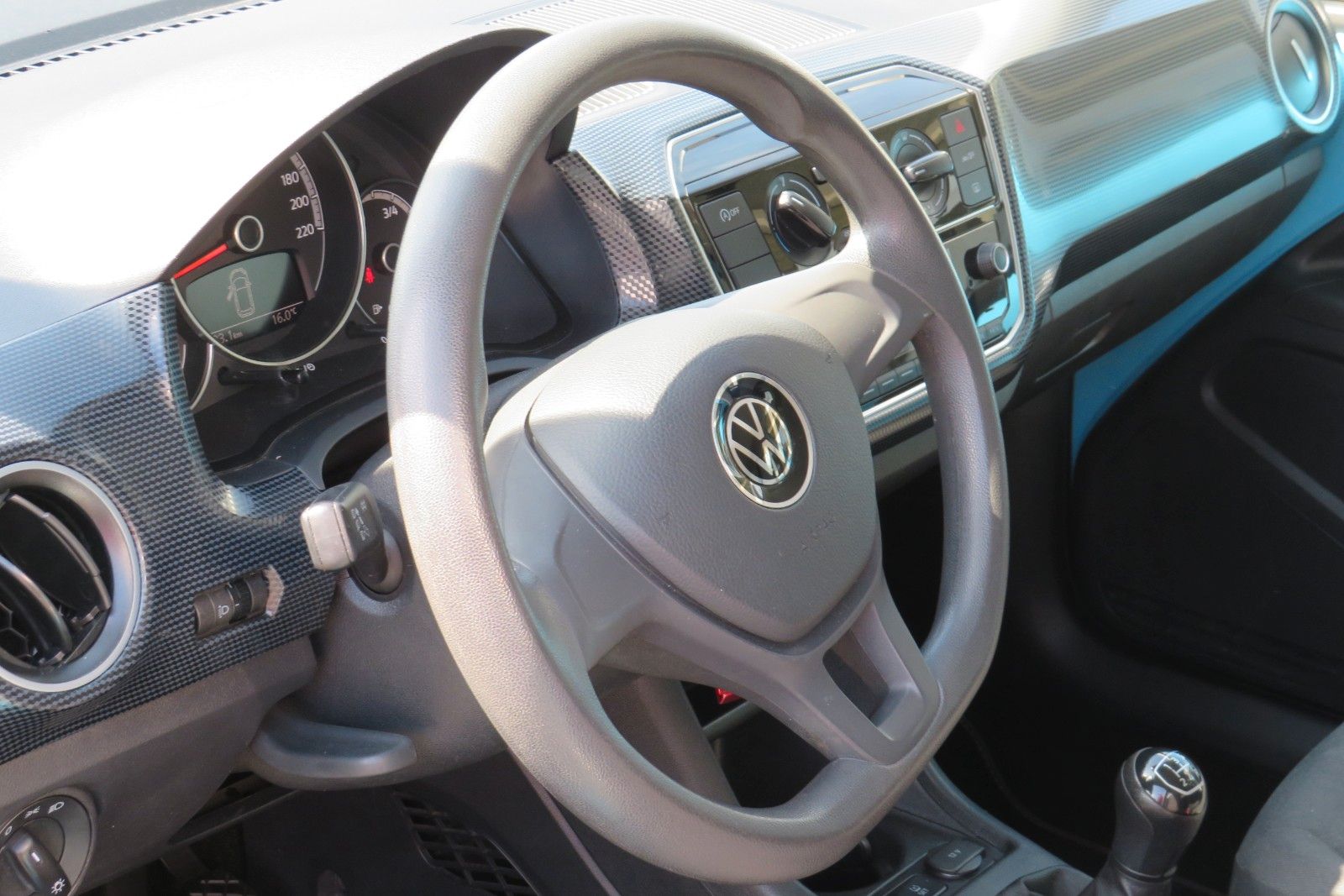 Fahrzeugabbildung Volkswagen up! 4T GJ KLIMA SPURHALTE DAB SCHECKHEFT