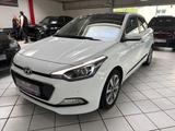 Hyundai i20 Style 1.4 CRDI AHK KAMERA PANORAMA 1-HAND - Hyundai i20 mit Panoramadach