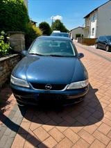 Opel Kraftfahrzeug - gebrauchte Opel Vectra aus dem Jahr 1999