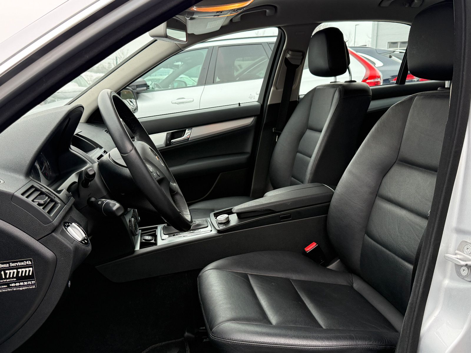 Fahrzeugabbildung Mercedes-Benz C 350 Limousine Avantgarde Aut Bi-Xenon Leder