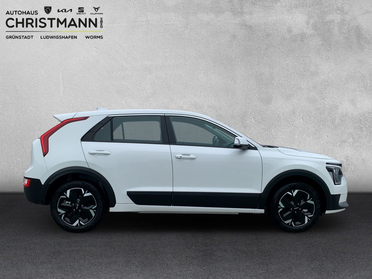 Fahrzeugabbildung Kia Niro STANDARD  64,8-kWh-Batterie*FREISPECHEINRIC