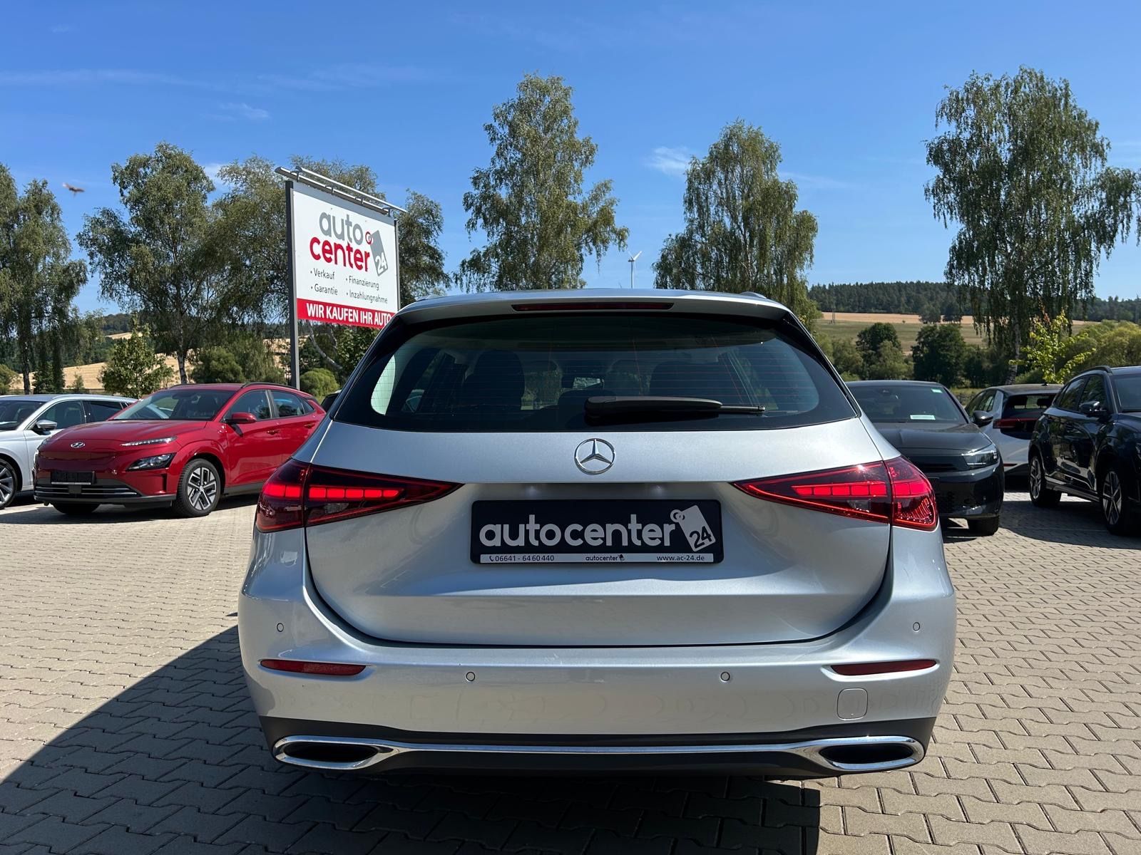 Fahrzeugabbildung Mercedes-Benz C 200 d Avantgarde°1.Hand°AHK°LED°Kamera°Navi°