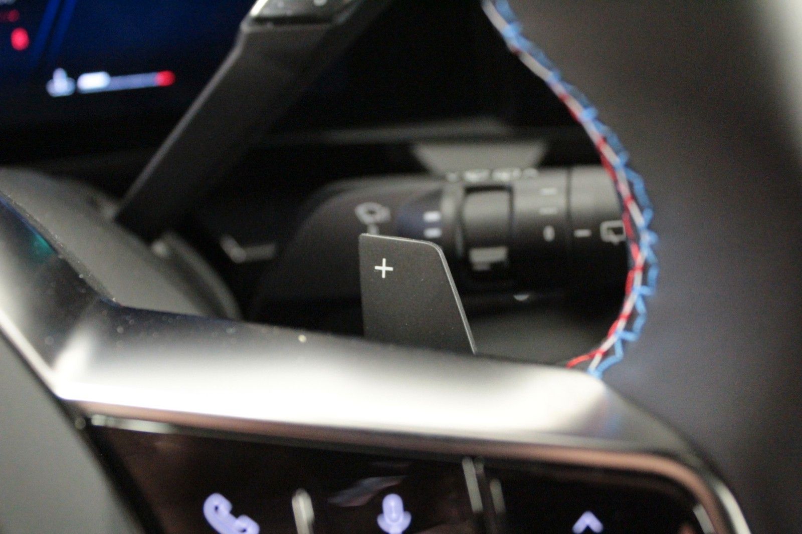 Fahrzeugabbildung Renault Austral Mild Hybrid 160 Iconic Esprit Alpine Aut