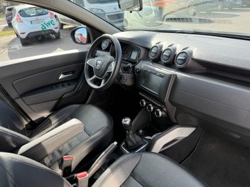 Dacia Duster II Celeb. 15 Years+Navi+Kamera+AHK+SHZ