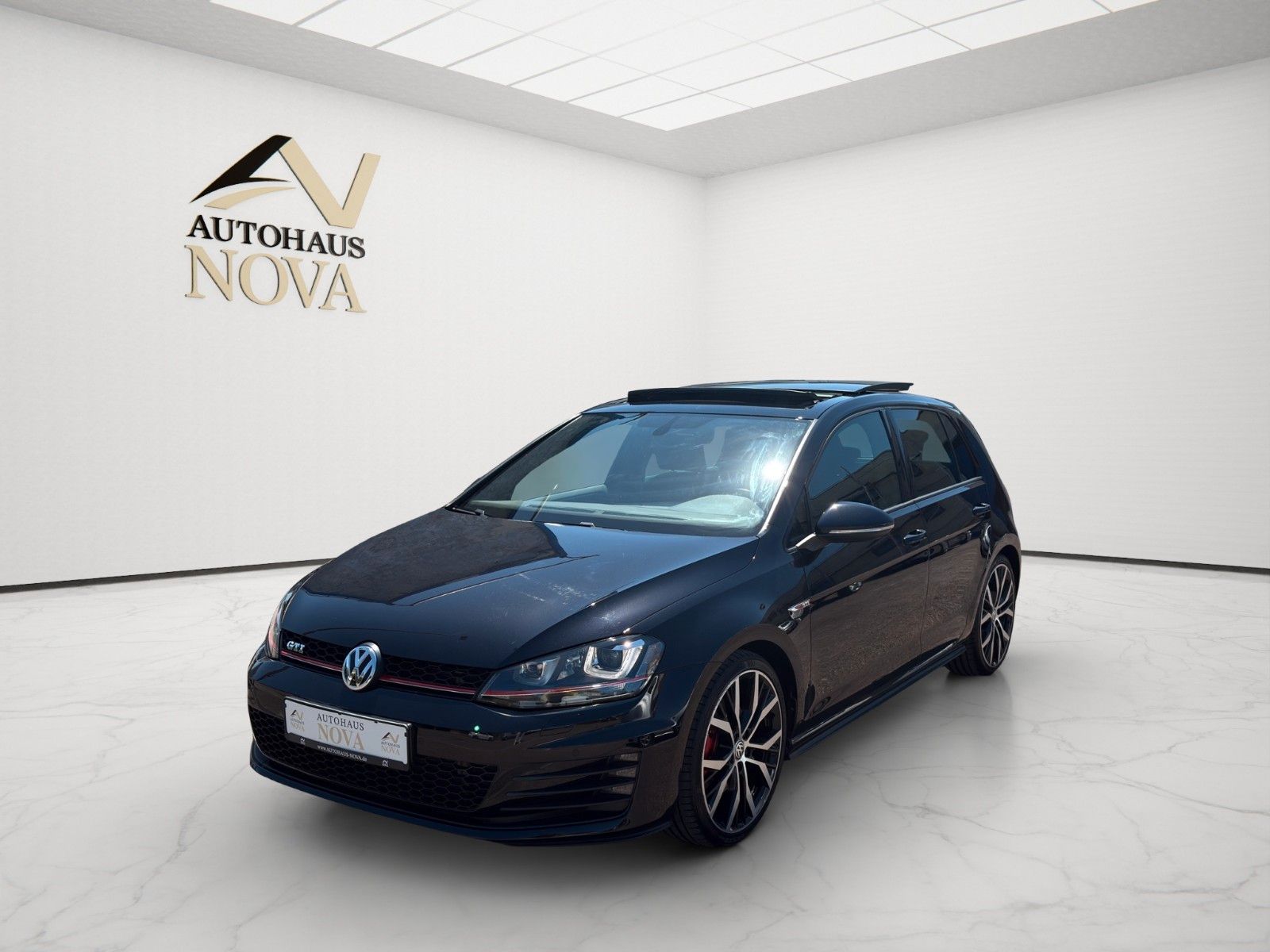 Volkswagen Golf VII Lim. GTI BMT-93.000KM-NAVI-19.ZOLL-PANO foto 2