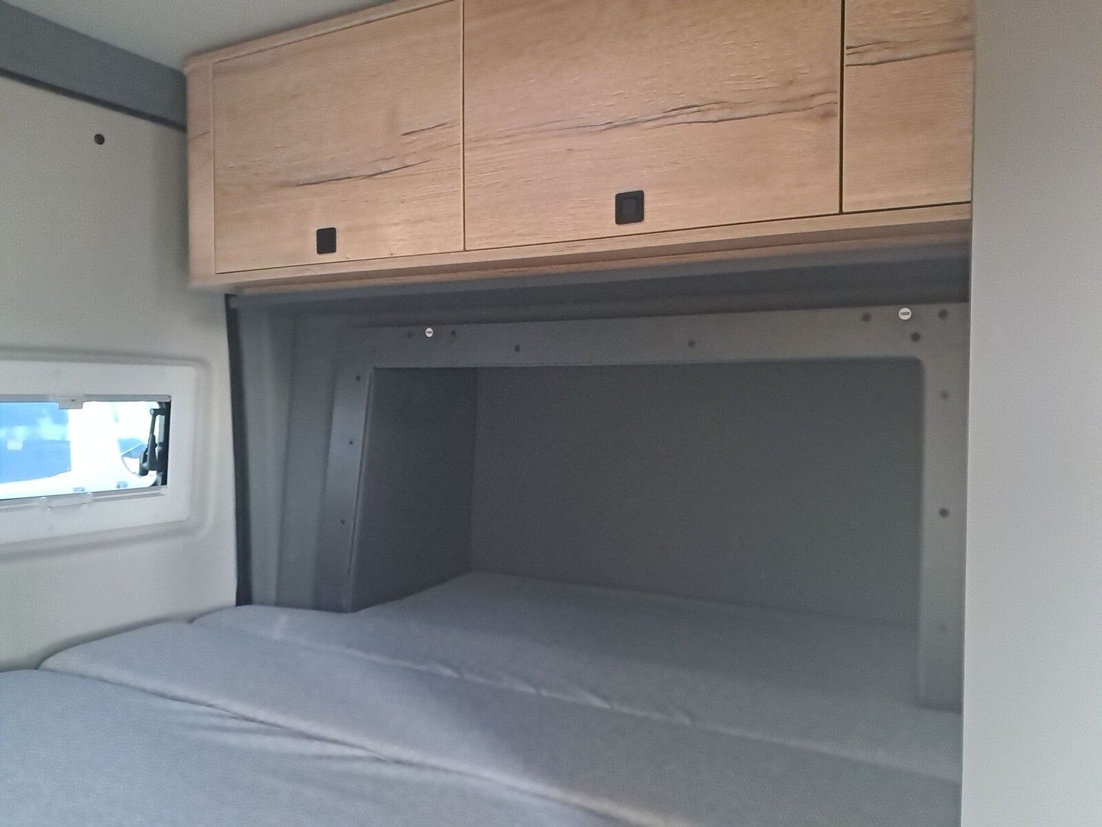 Fahrzeugabbildung Pössl Roadstar X Mercedes 190 PS Solar, Dachklima,