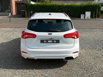Ford Focus - 10