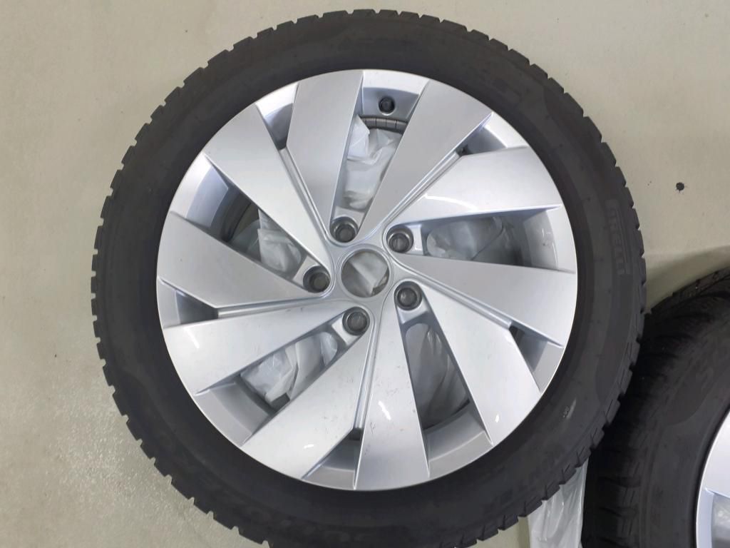 Volkswagen Golf GTI 2.0 TSI DSG PDC*Klima*NAV