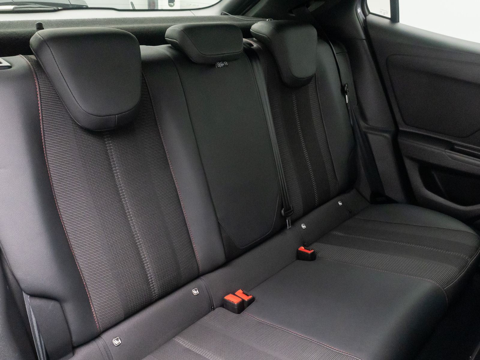 Fahrzeugabbildung Opel Mokka GS Line Kamera DAB DigitDispl HiFi 18Zoll