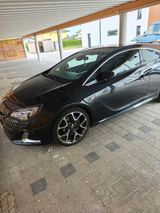 Opel Astra J GTC OPC 280 Ps  - Opel Astra: Sportfahrwerk