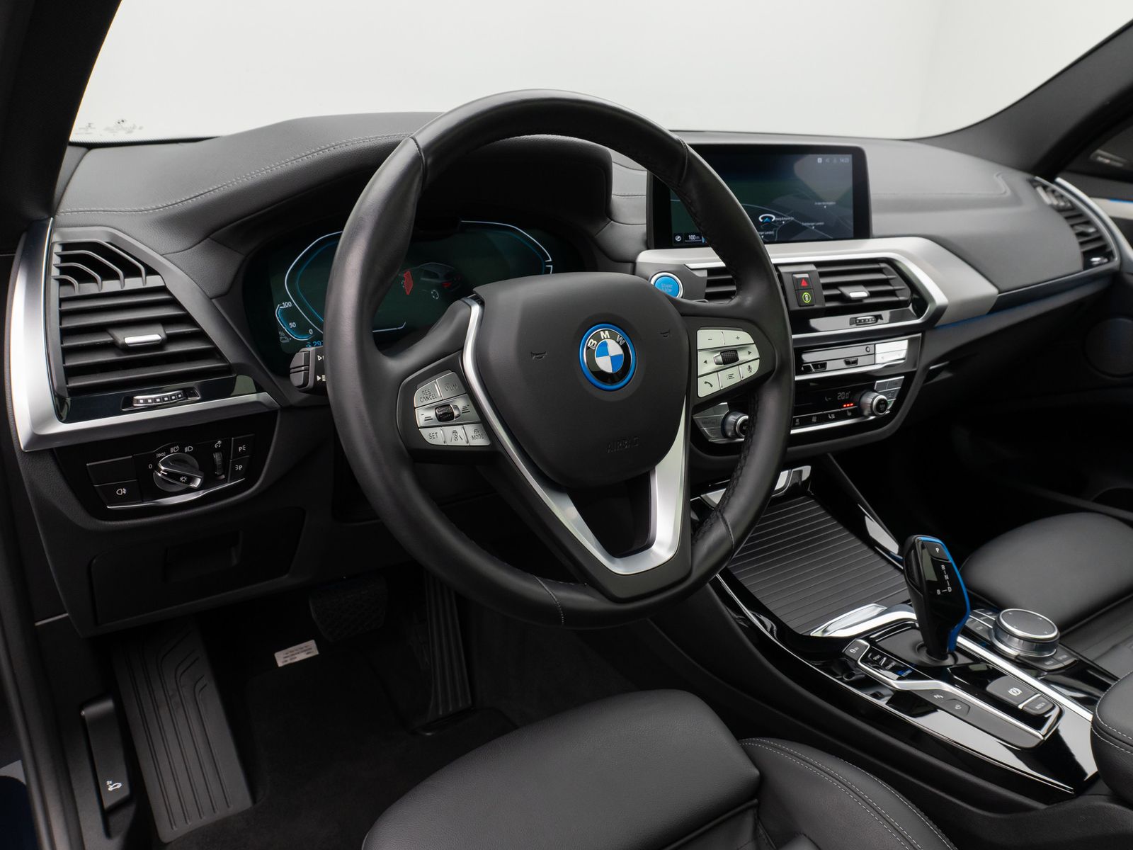 Fahrzeugabbildung BMW iX3 Impressive Panorama 360°HUD DAB H/K Komfort