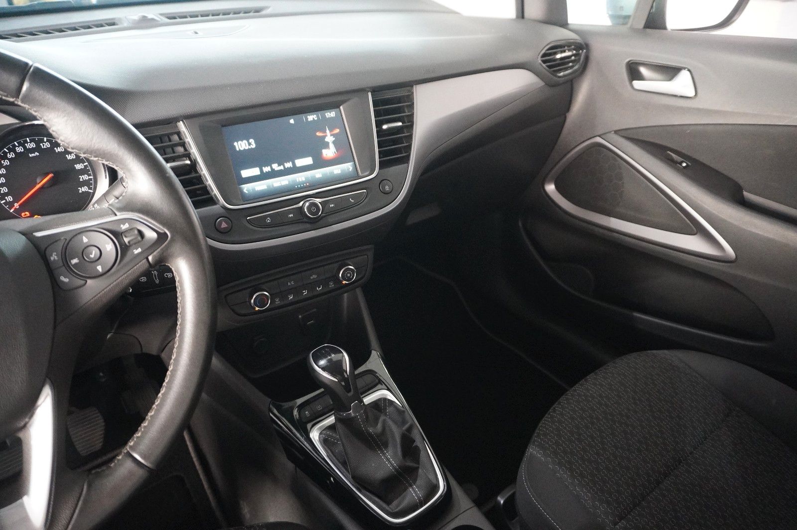 Fahrzeugabbildung Opel Crossland (X) 1.2 EDITION NAVI/LED/TEMP./DAB+
