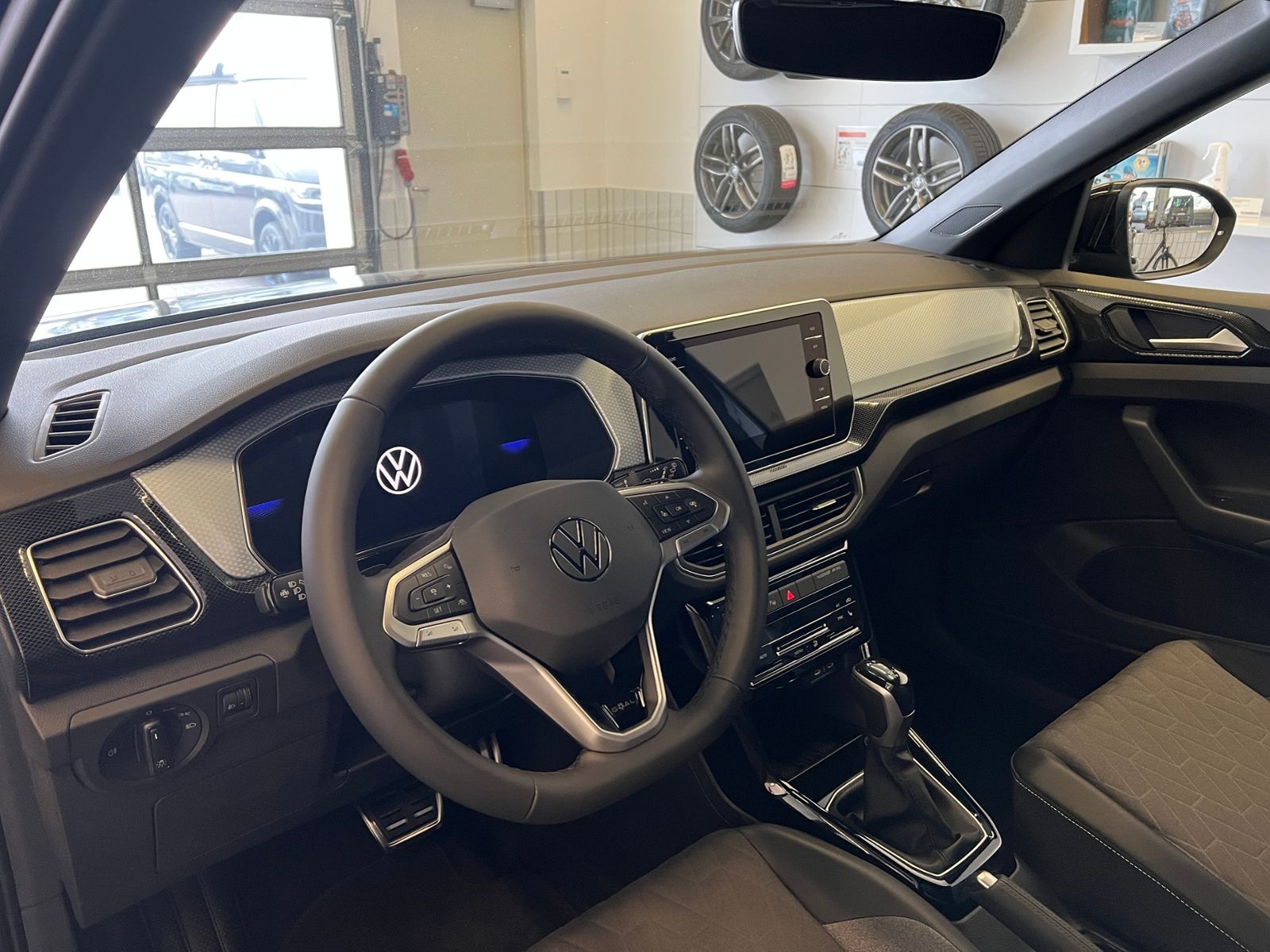 Fahrzeugabbildung Volkswagen T-Cross GOAL 1.0 TSI DSG *AHK,LED,Plus-Paket,17'