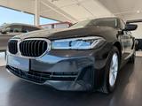 BMW 520 d *HuD*H&K*STANDHEIZUNG*Adapt.LED* - BMW 520 in Braunschweig