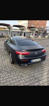 Mercedes-Benz E 200 Autom. - - Mercedes-Benz E 200 in Herne