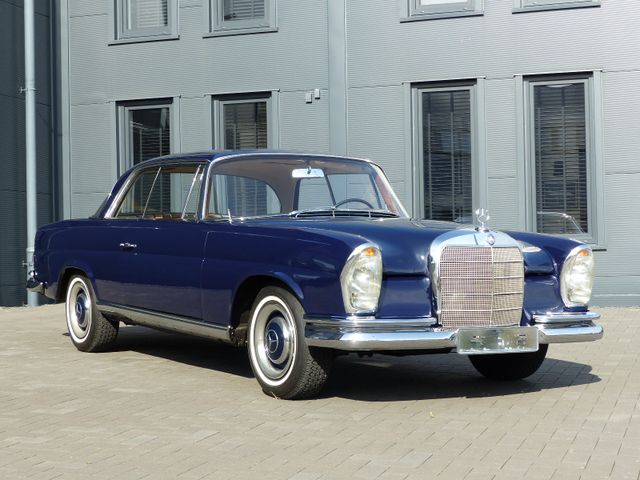 Mercedes-Benz 250 SE Coupe W 111