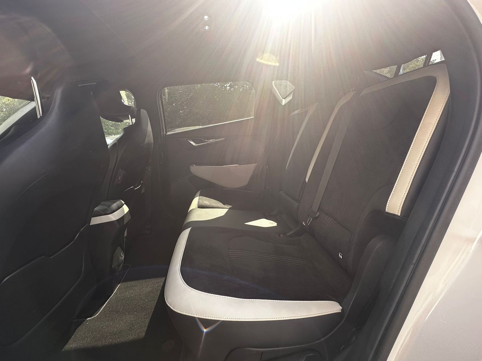 Fahrzeugabbildung Kia EV6 GT-Line 4WD PANO+NAVI+LED+SHZ+HEAD+ACC+360°+