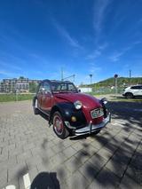 Citroën 2 CV - Citroën 2 CV mit Benzin-Antrieb: Cabrio
