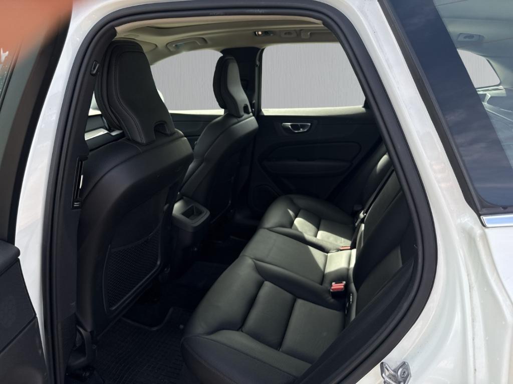 Volvo XC60 T6 AWD Inscription AHK Pano LED Sound Alarm