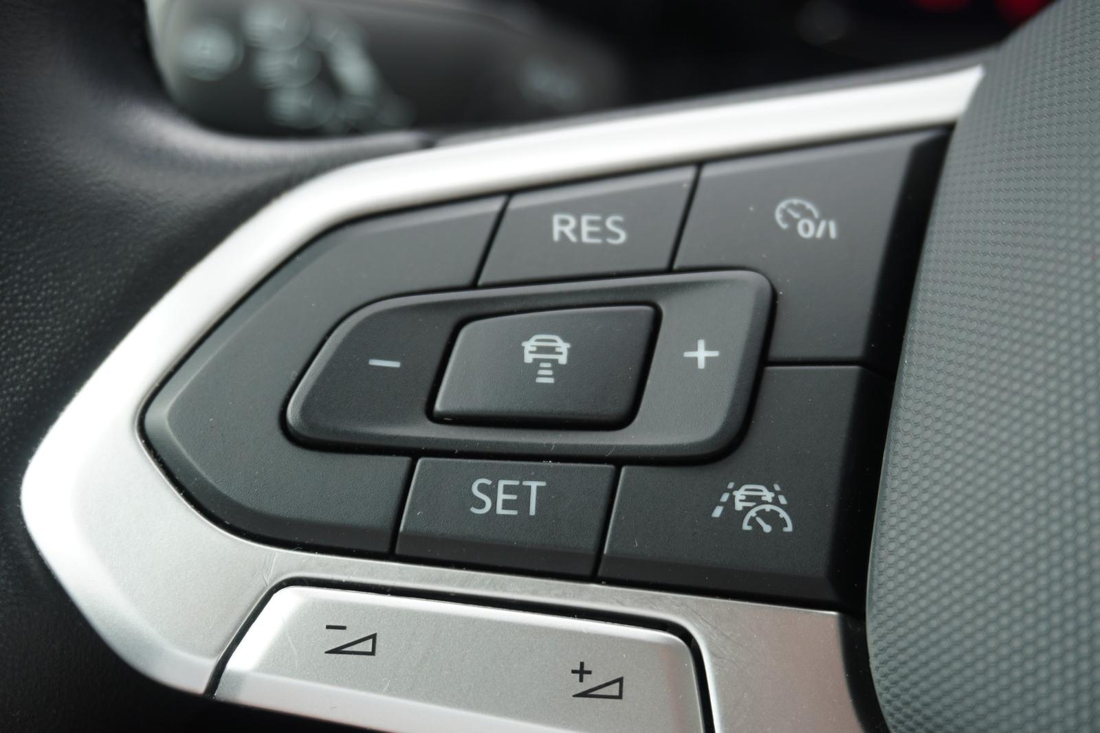 Volkswagen Golf VIII Variant 2.0 TDI Life DSG LED Navi ACC, миниатюра 19