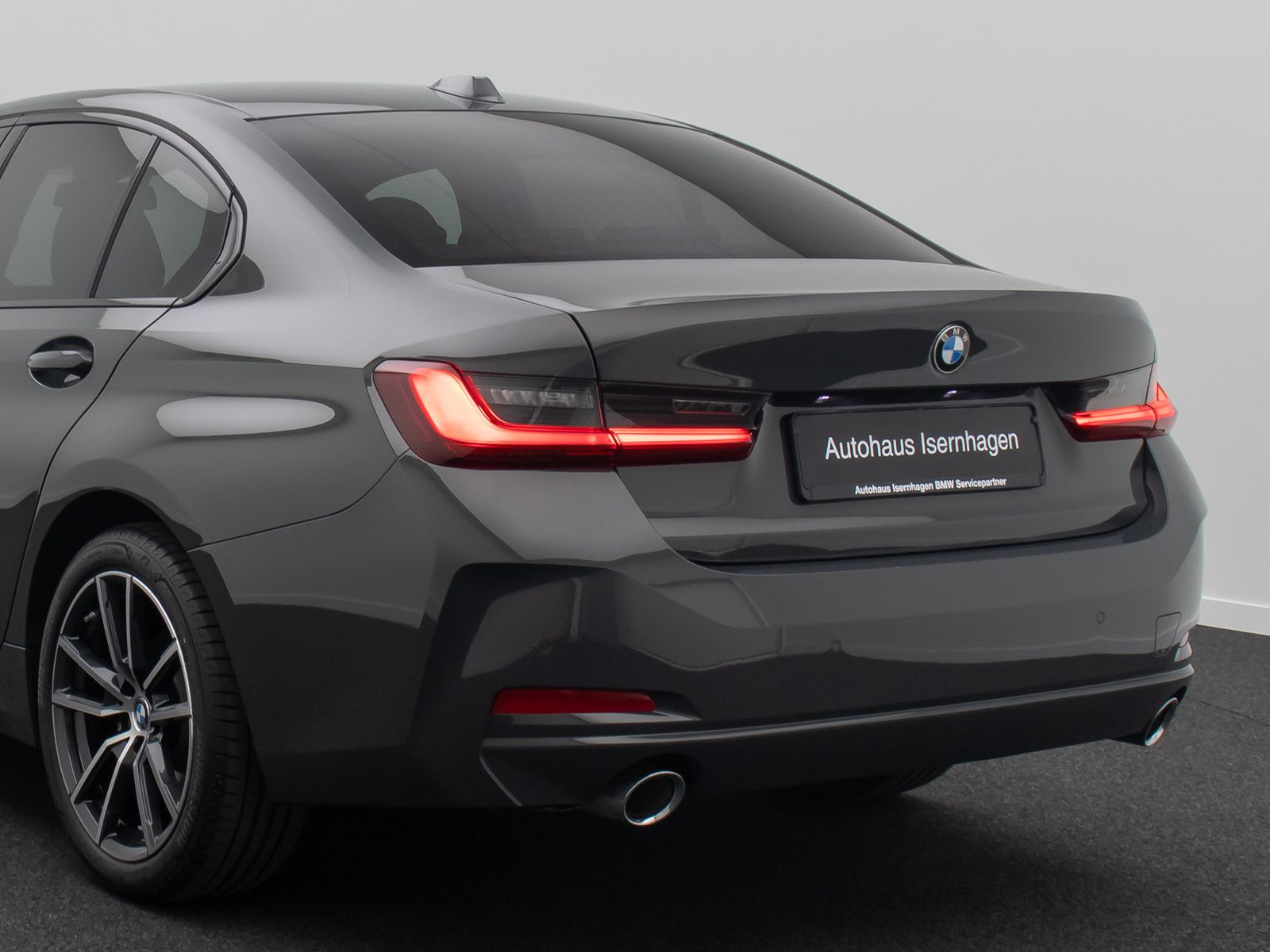 Fahrzeugabbildung BMW 318d Sport Leder DAB Individual DrivAssis 18Zoll