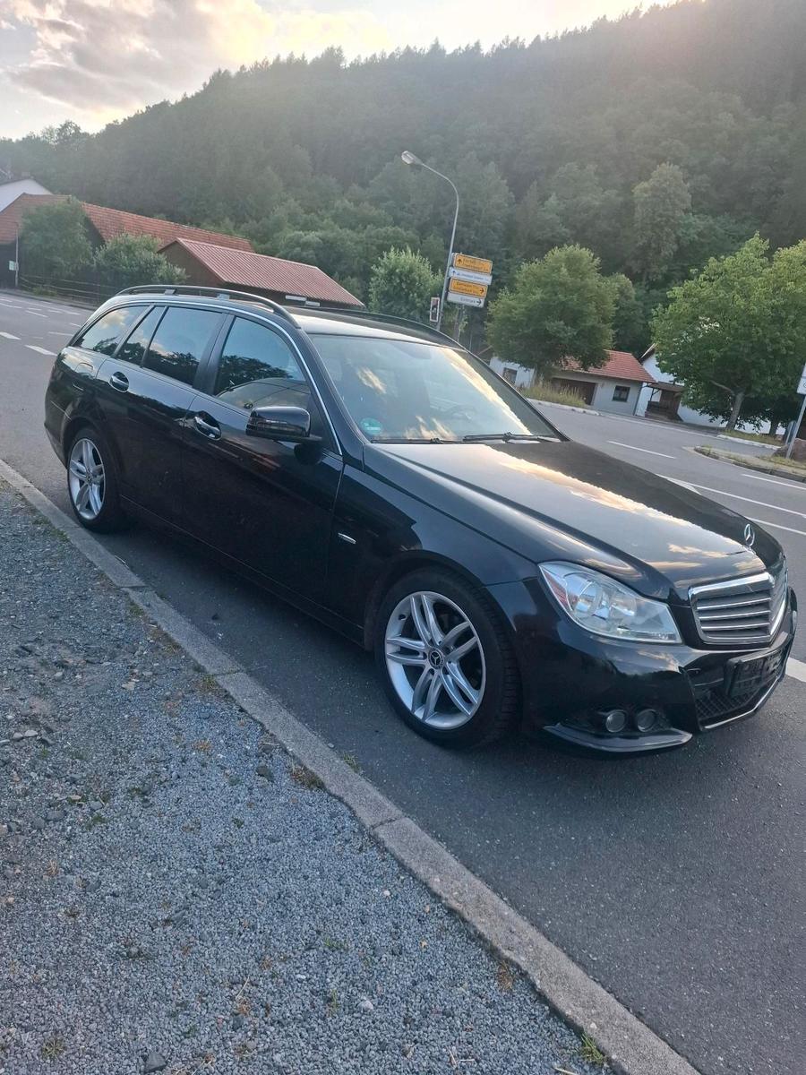 Mercedes-Benz C200, 2011