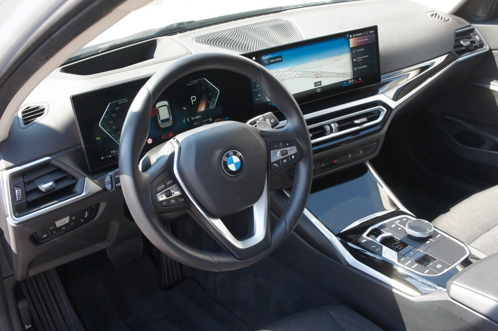 BMW 320 i Touring *ACC*HUD*PANO*LED*KAM*FACELIFT*, миниатюра 10