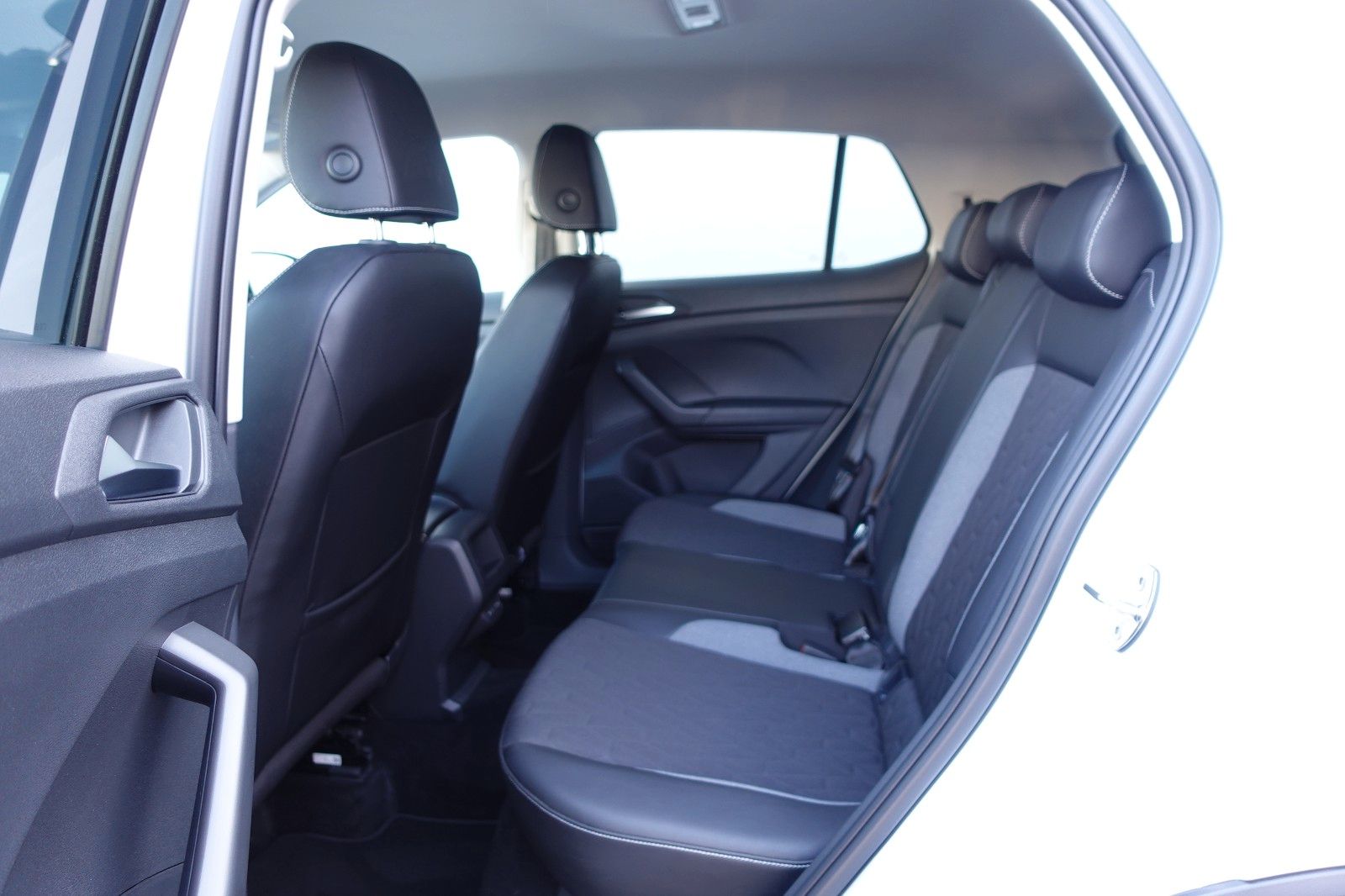 Fahrzeugabbildung Volkswagen T-Cross GOAL 1.0TSI,Sitzhzg,Allwetter,LED,ACC