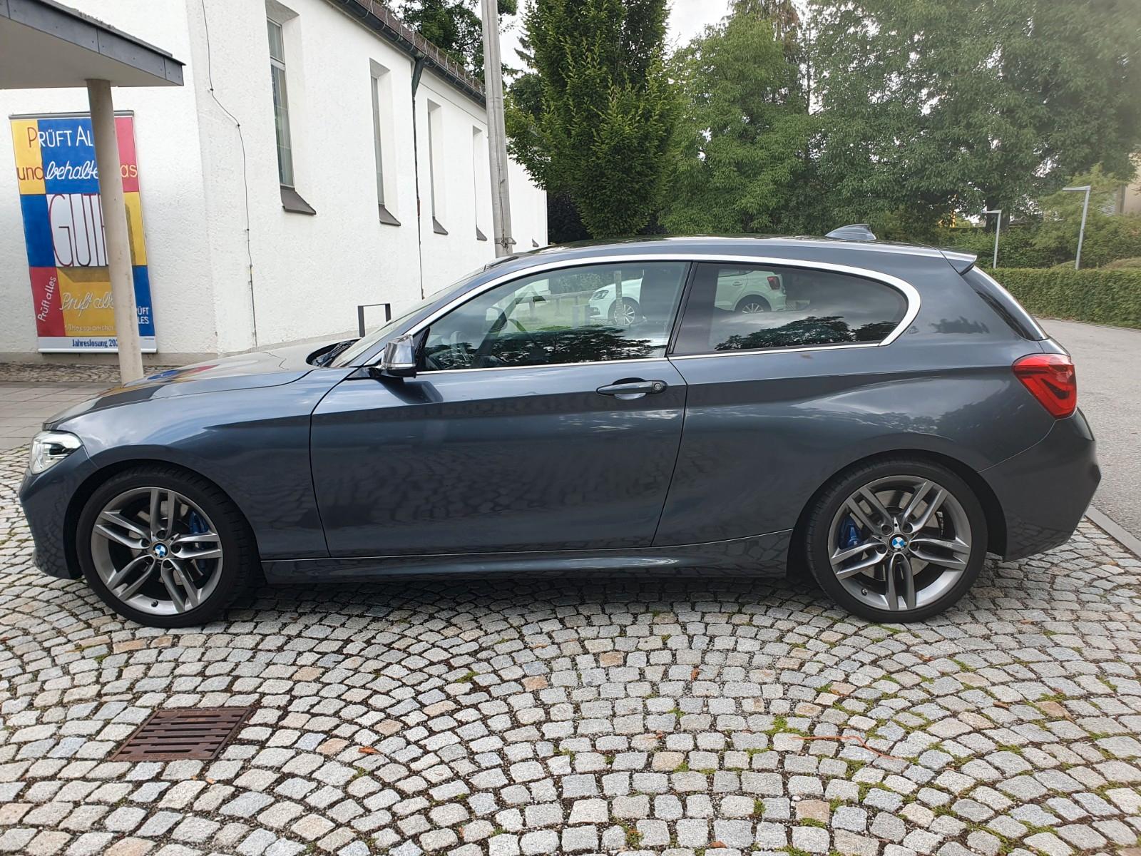 BMW 120 d M Sport LED Navi SpoSi 140Kw Bremsen neu !