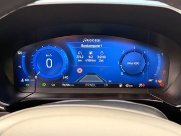 Ford Kuga - 10