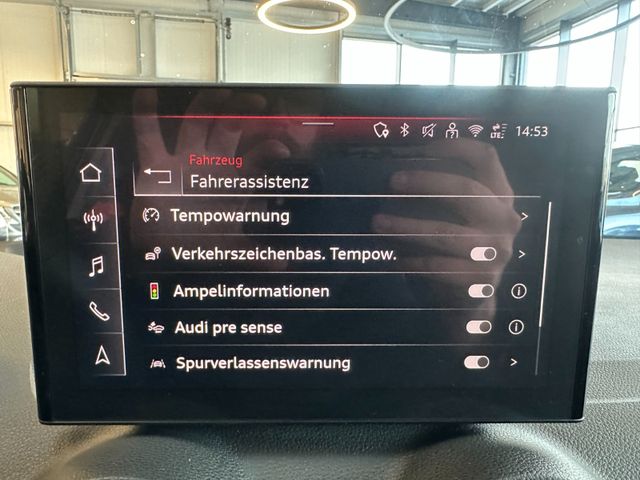 Audi Q2 30 TFSI S line *1. Hand*Klima*SHZ*Navi*BT*DAB