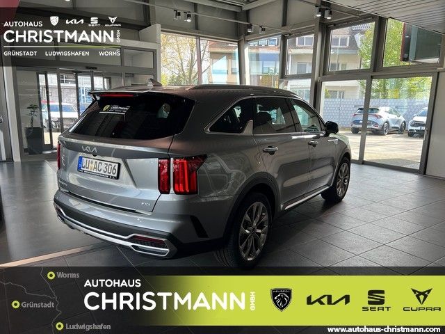 Fahrzeugabbildung Kia Sorento Platinum 4WD 2.2 CRDi *NAVIGATIONSSYSTEM