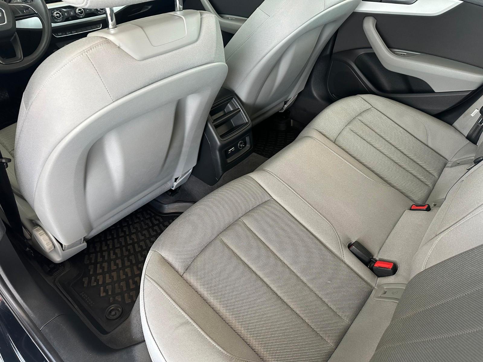 Audi A4 Avant*AHK*SHZ*NAVI*KLIMA*RDS*Standheizung*