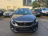 Peugeot 2008 Signature Navi PDC Kamera Panorama Dach - Peugeot 2008 Signature mit Benzin-Antrieb