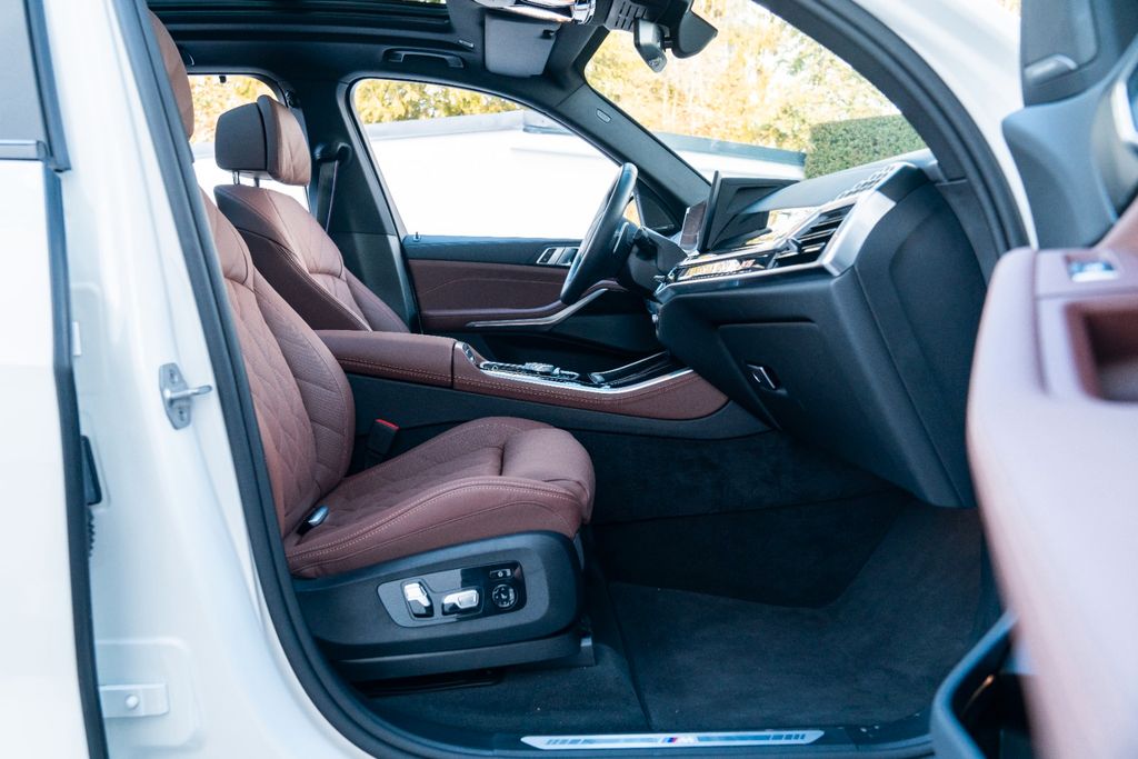 BMW X5 50e M SPORT PRO/ INNOVATION/ ICONIC GLOW BMW X5 50e M SPORT PRO/ INNOVATION/ ICONIC GLOW