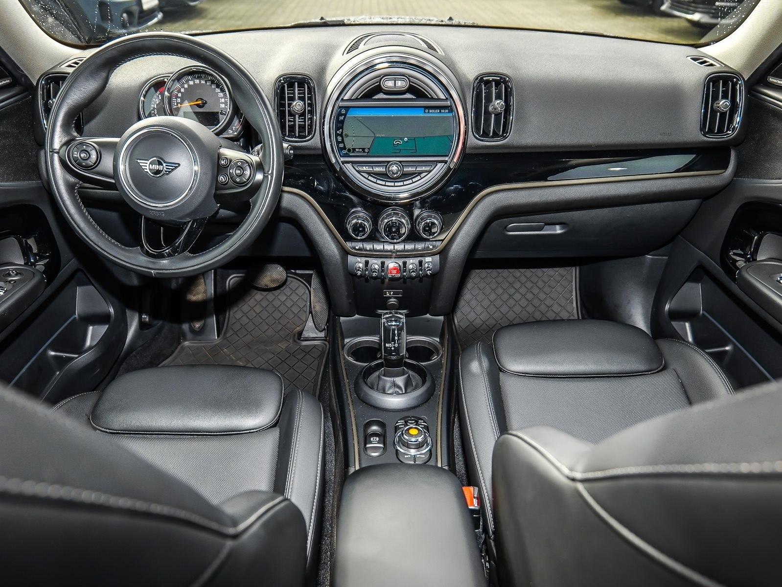 MINI Cooper Countryman Navi+H/K+LED+Sportsitze+KZG+LH