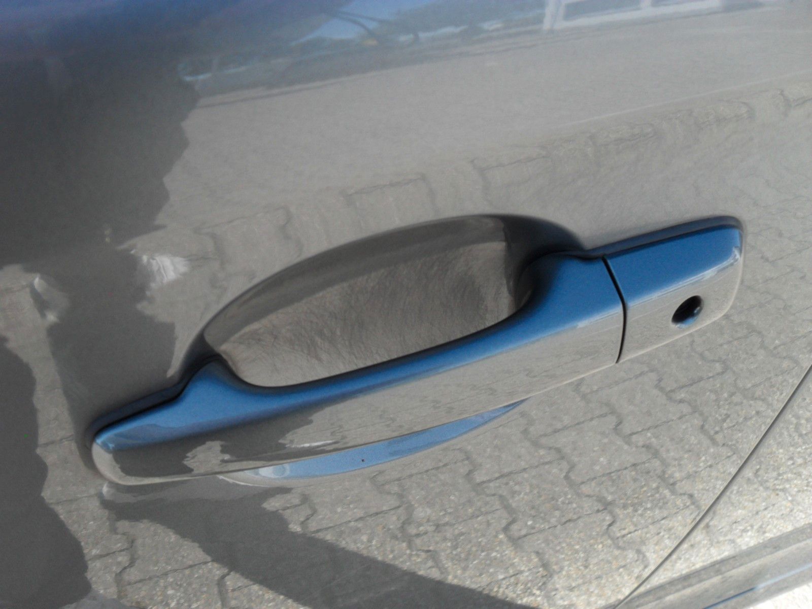 Fahrzeugabbildung Volvo XC 60 2.0 Automatik - Momentum 2WD