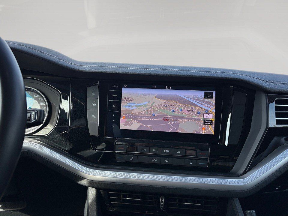 Fahrzeugabbildung Volkswagen Touareg 3.0 TDI V6 230PS Basis 4Motion