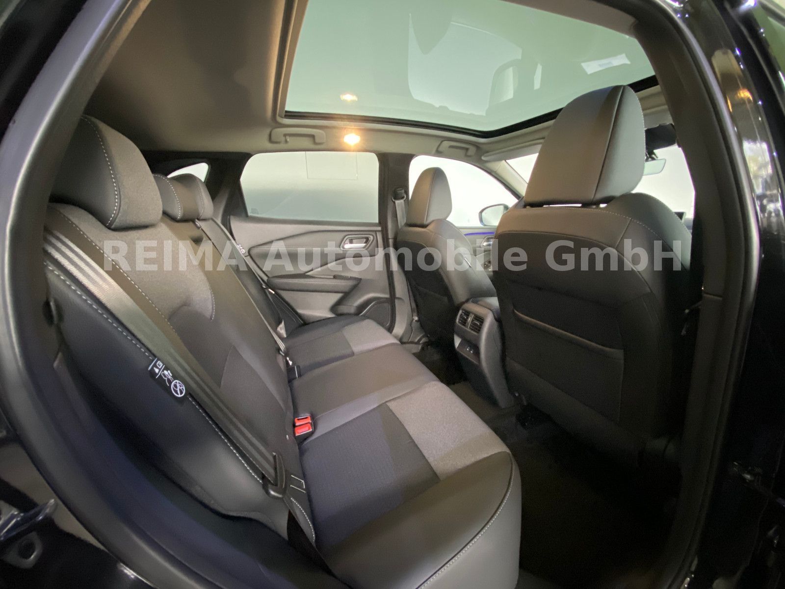 Fahrzeugabbildung Nissan Qashqai 1.3 DIG-T MHEV , Pano, LED, ACC