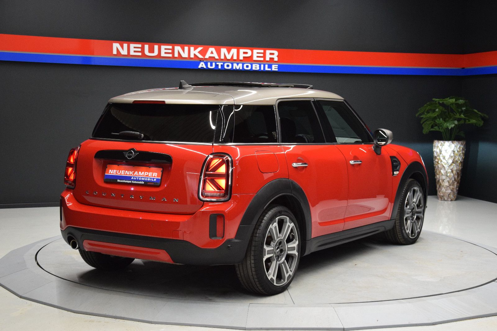 Fahrzeugabbildung MINI Countryman Cooper Yours Trim Pano HuD Memory ACC