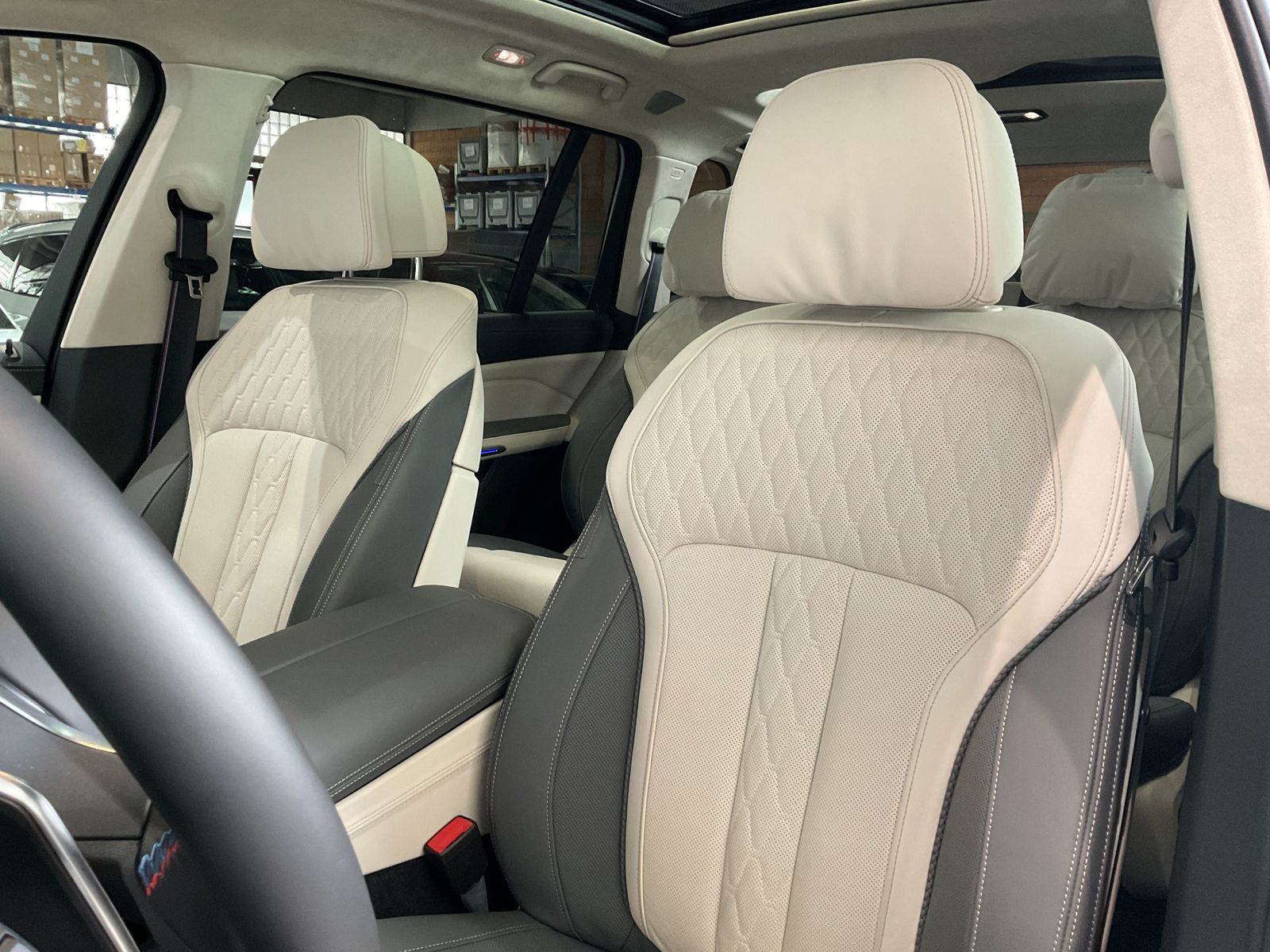 Fahrzeugabbildung BMW X7 M60i Panorama Glasdach Sky-Lounge | Sitzbelüf