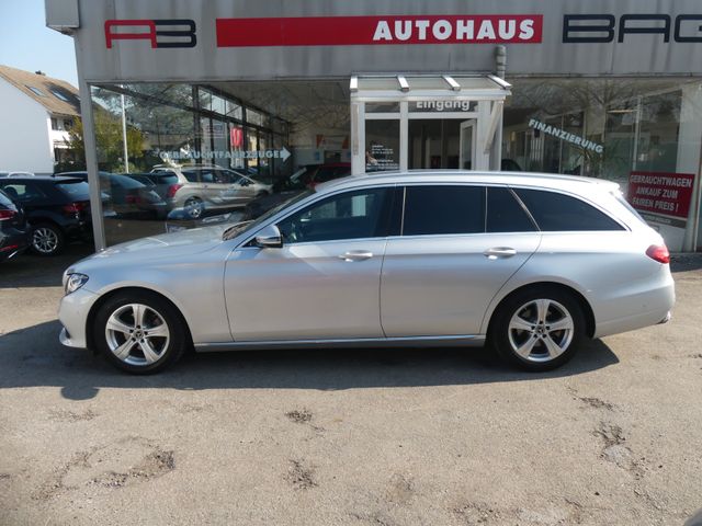 MERCEDES-BENZ E 220 E T-Modell Automatik
