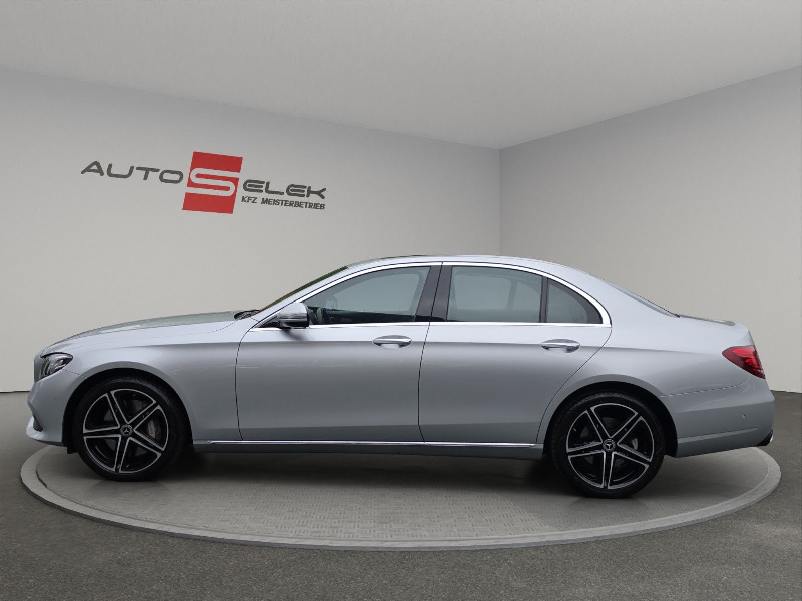Fahrzeugabbildung Mercedes-Benz E 350 E Limousine Avantgarde Aus 1.Hand