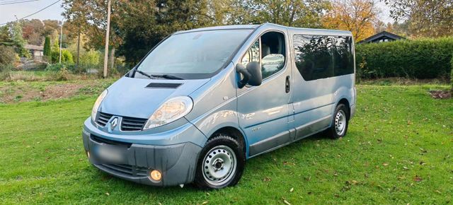 Renault Trafic 2.5 dci Passagier Kurzversion