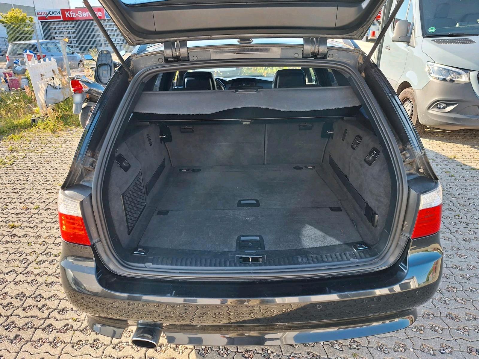 BMW 520 2010 — photo 11