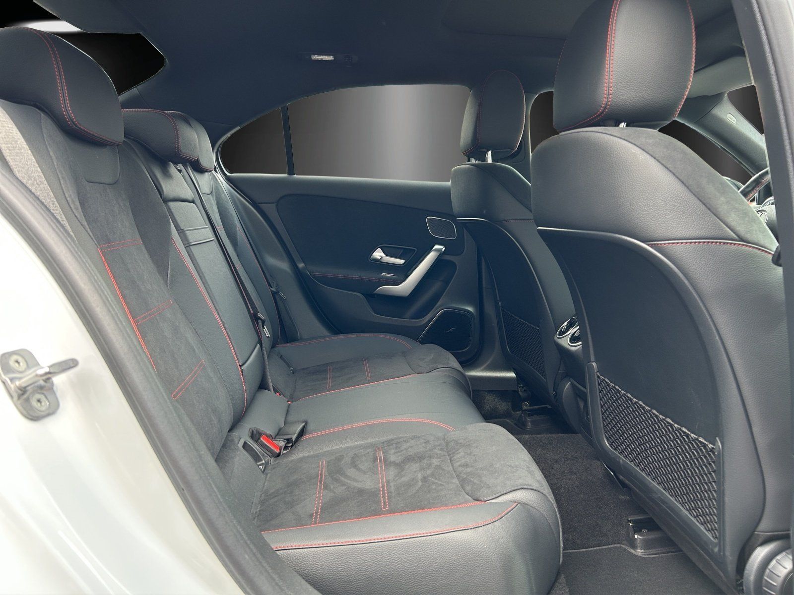 Fahrzeugabbildung Mercedes-Benz A 220 d Lim+AMG-Line+Burmester+PSD+DISTRONIC+19"