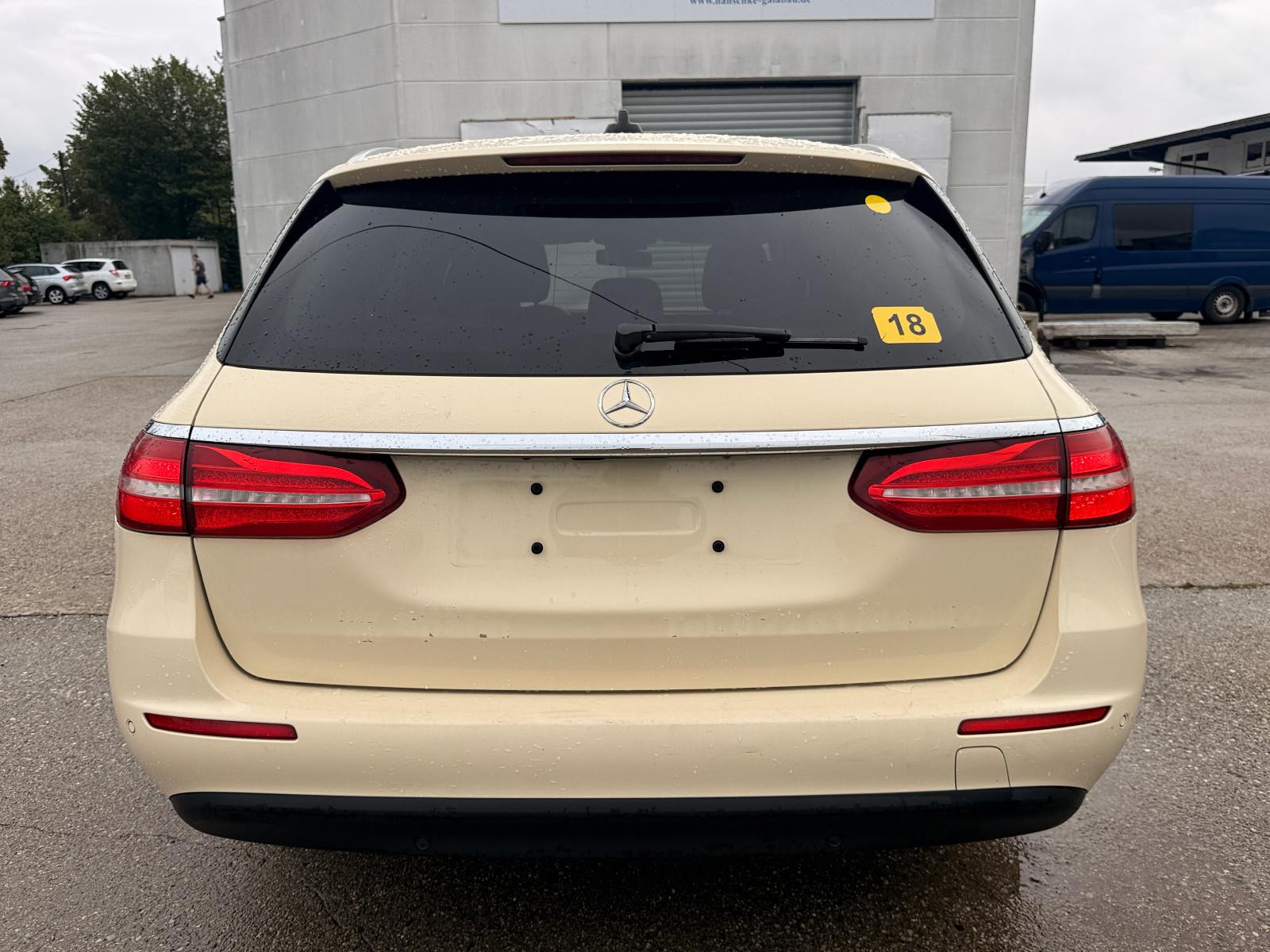 Mercedes-Benz E 220 E T-Modell    Vollfahrbereit