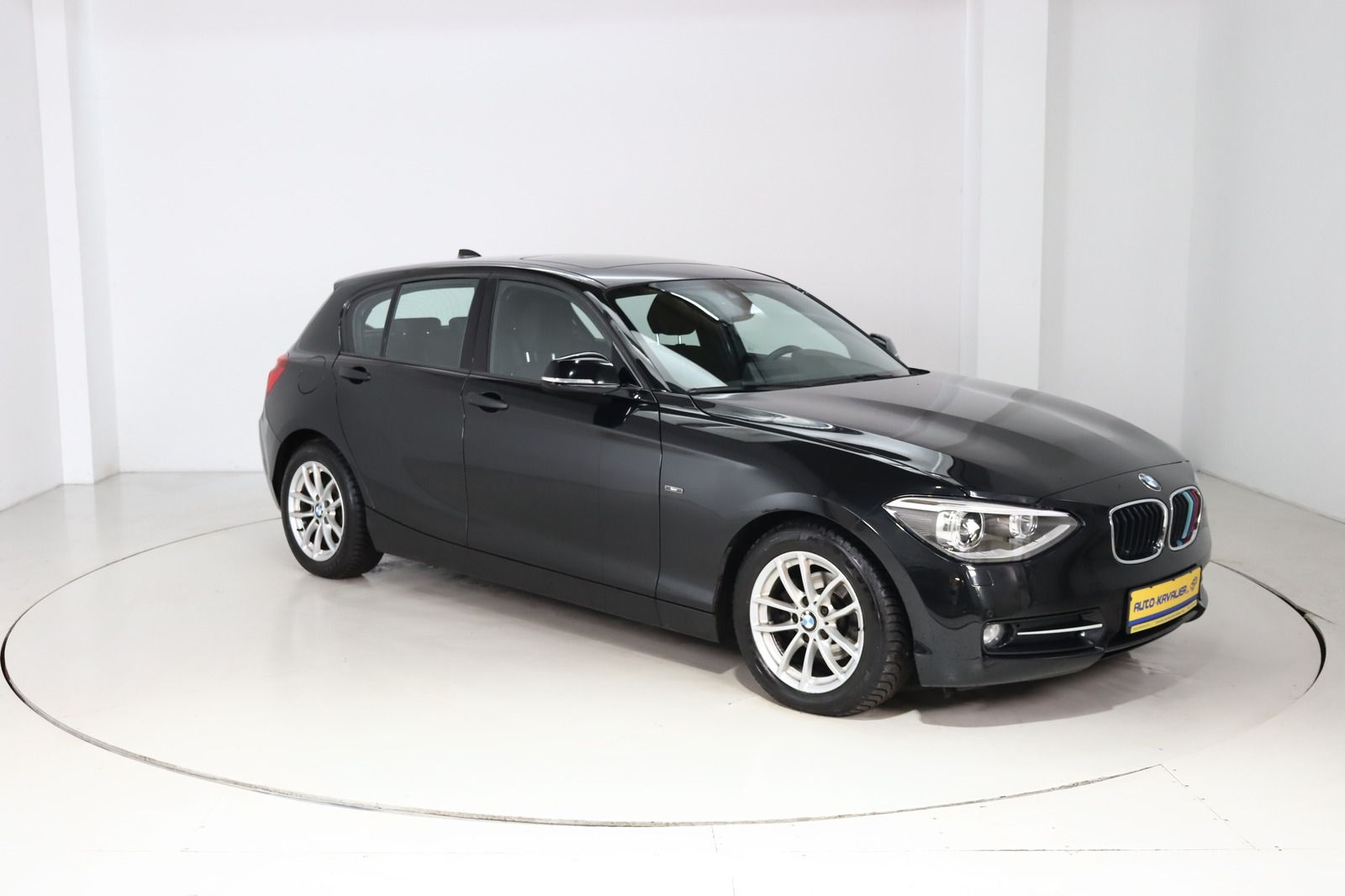Fahrzeugabbildung BMW 118 d Sport-line * Bi-Xenon * PDC * Tempomat