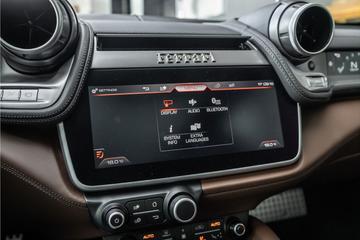 صورة مصغرة 16 لـ 2018 Ferrari GTC4LUSSO