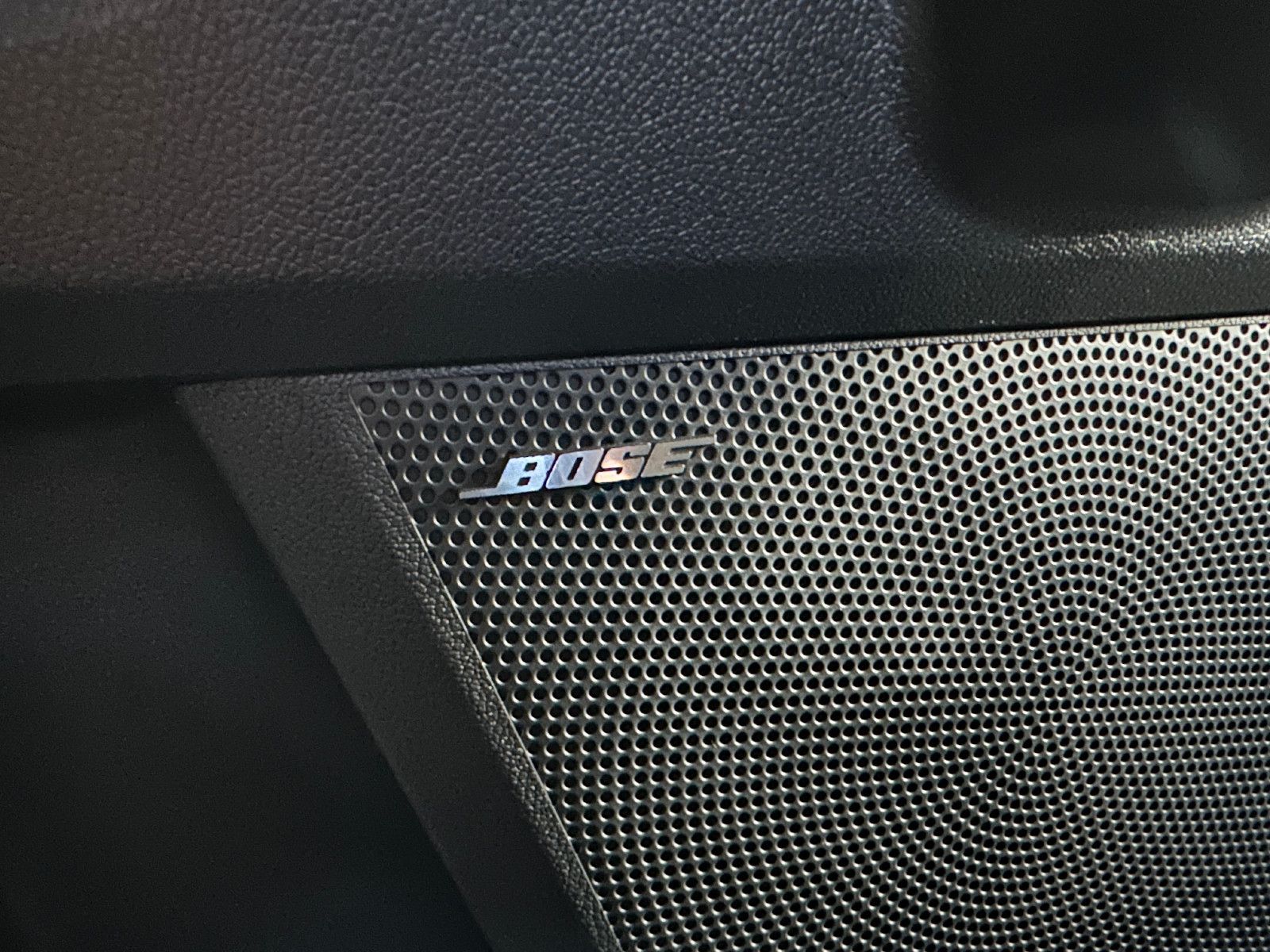 Fahrzeugabbildung Kia Sorento 2.2 CRDi AWD Platinum Nappa AHK